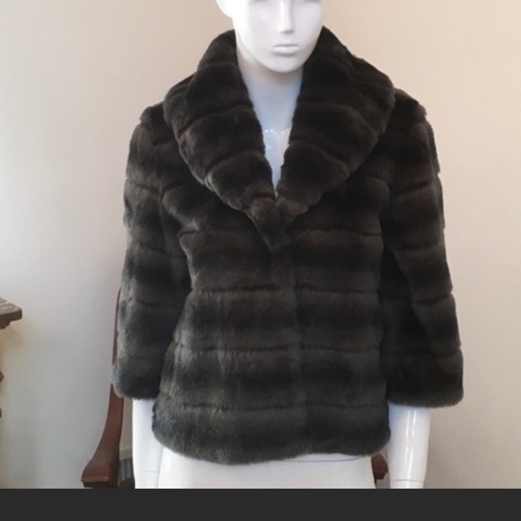 Juicy Couture Faux Fur Capelet - Picture 1 of 5